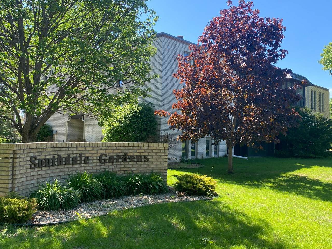 6309 York Avenue - Photo 1