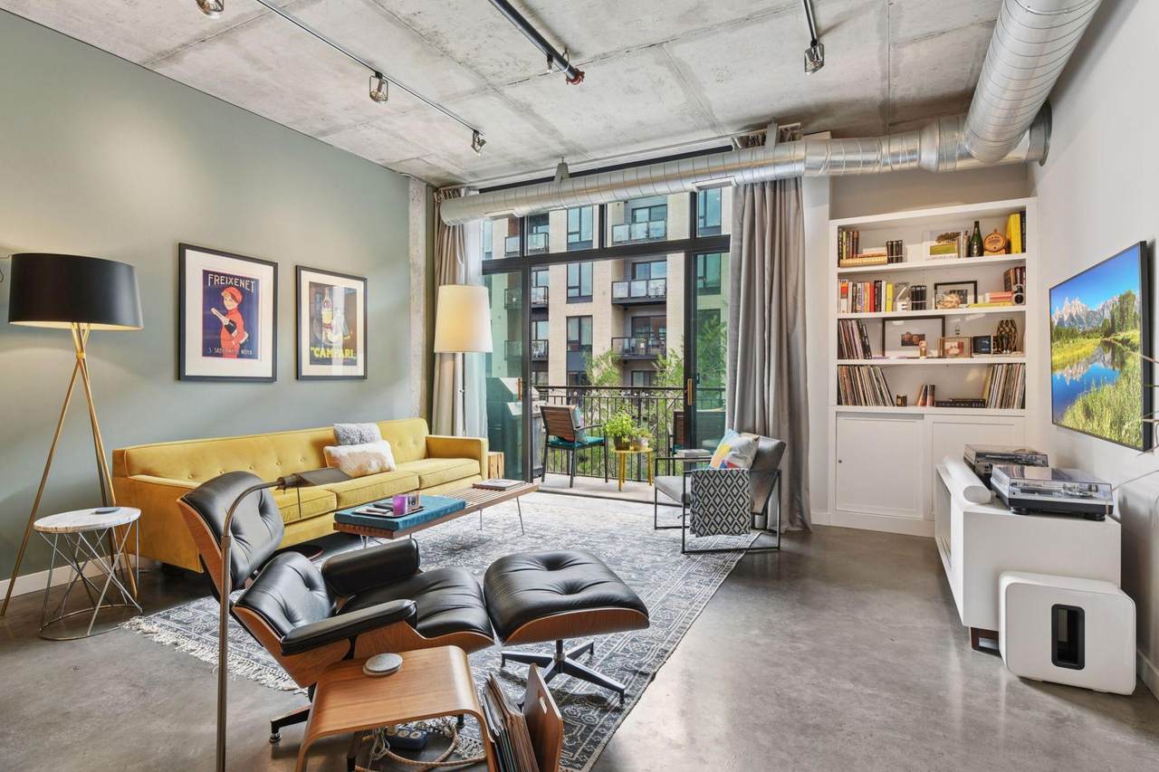 200 Park Avenue - Photo 1