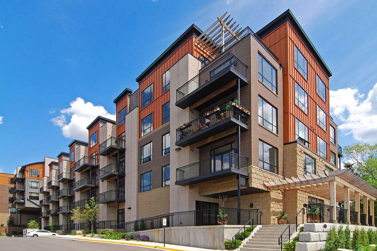 3104 Lake Street - Photo 1