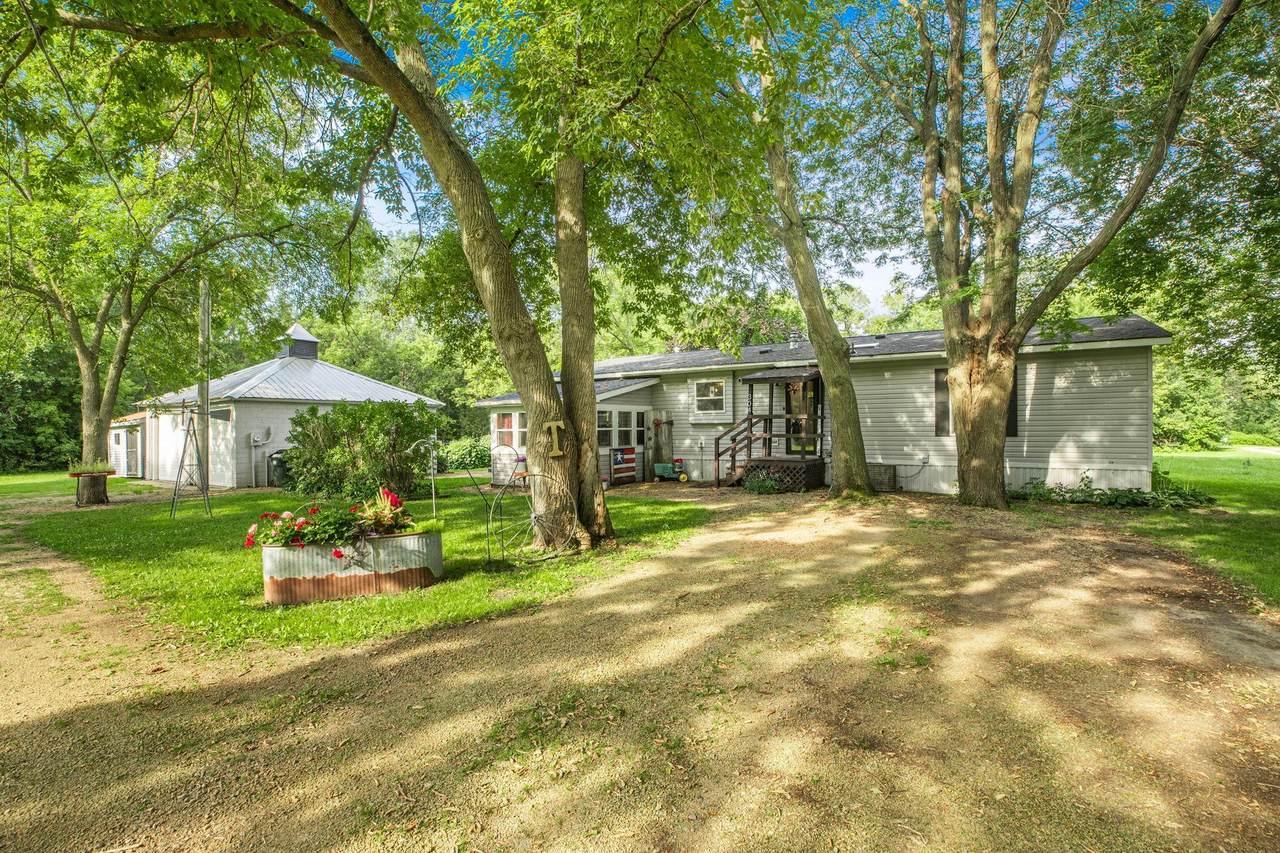 304 1st Avenue - Photo 1