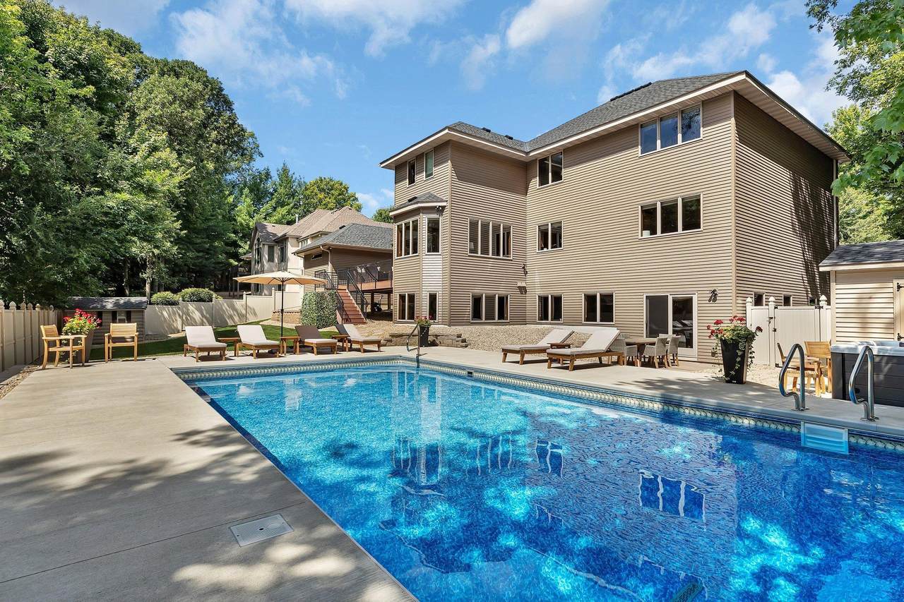 2232 26th Street - Photo 1