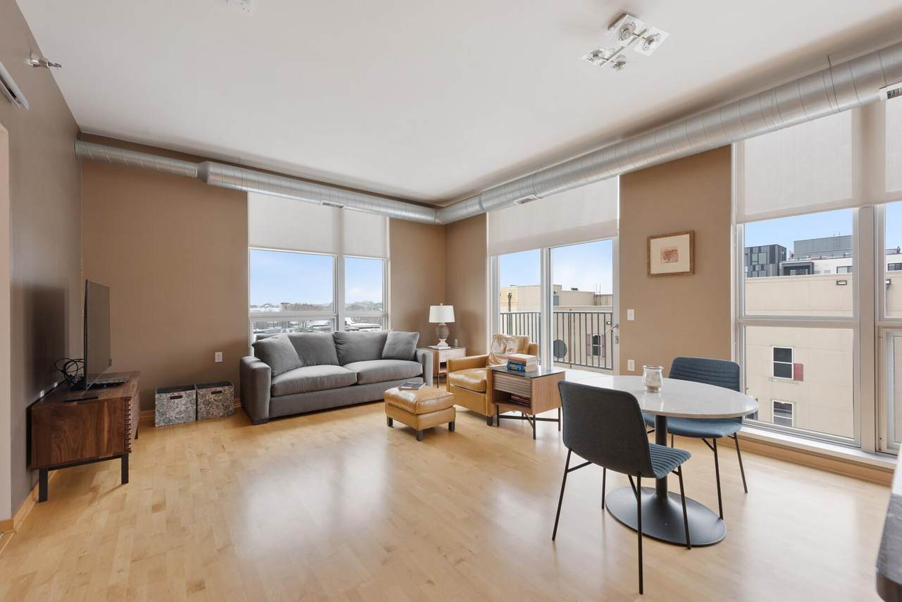 1211 Lagoon Avenue - Photo 1