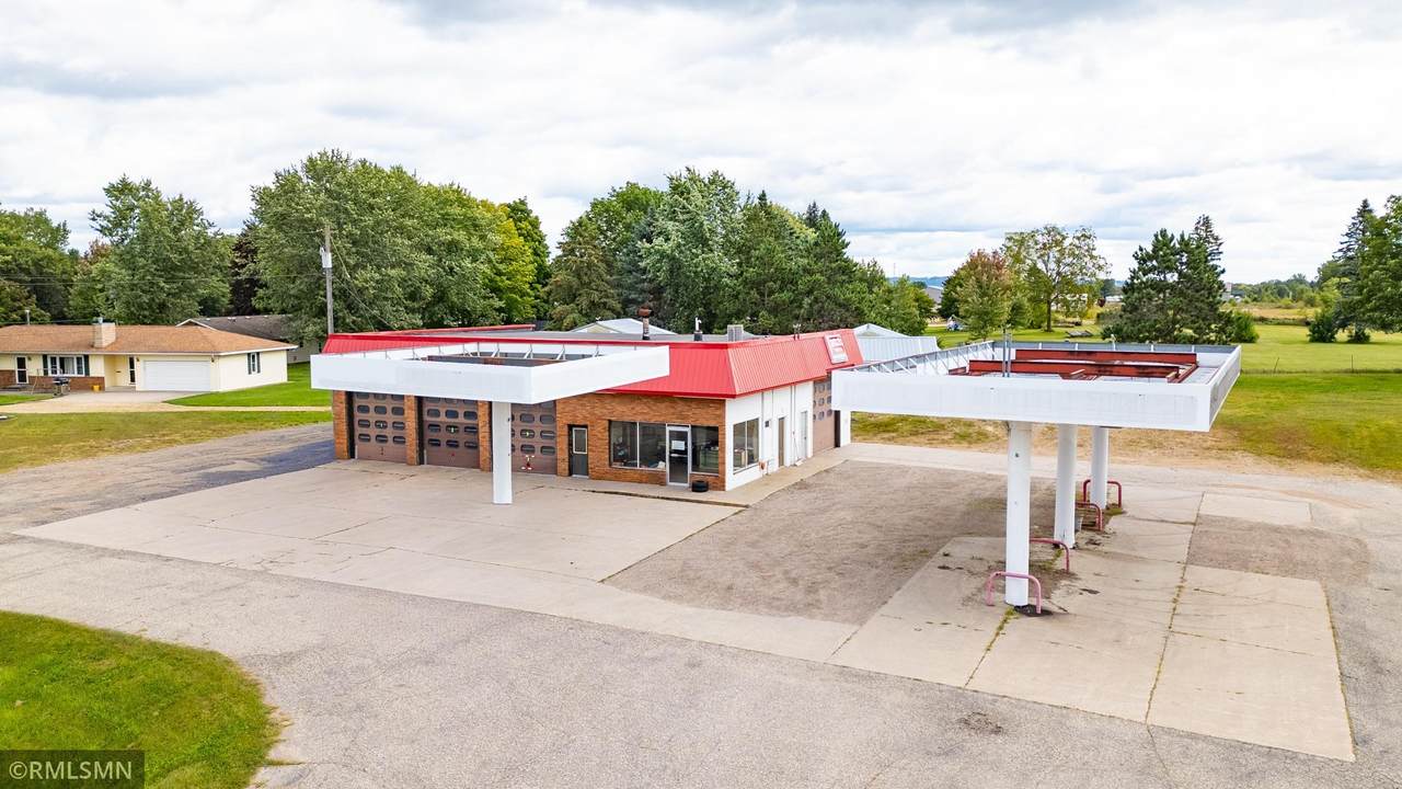 900 Shields Avenue - Photo 1