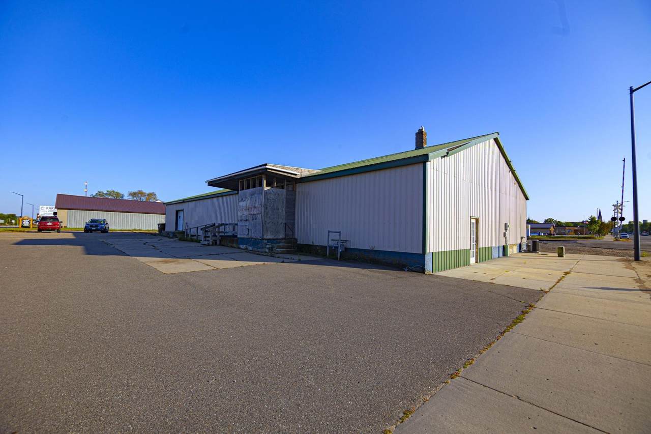 105 Ash Avenue - Photo 1