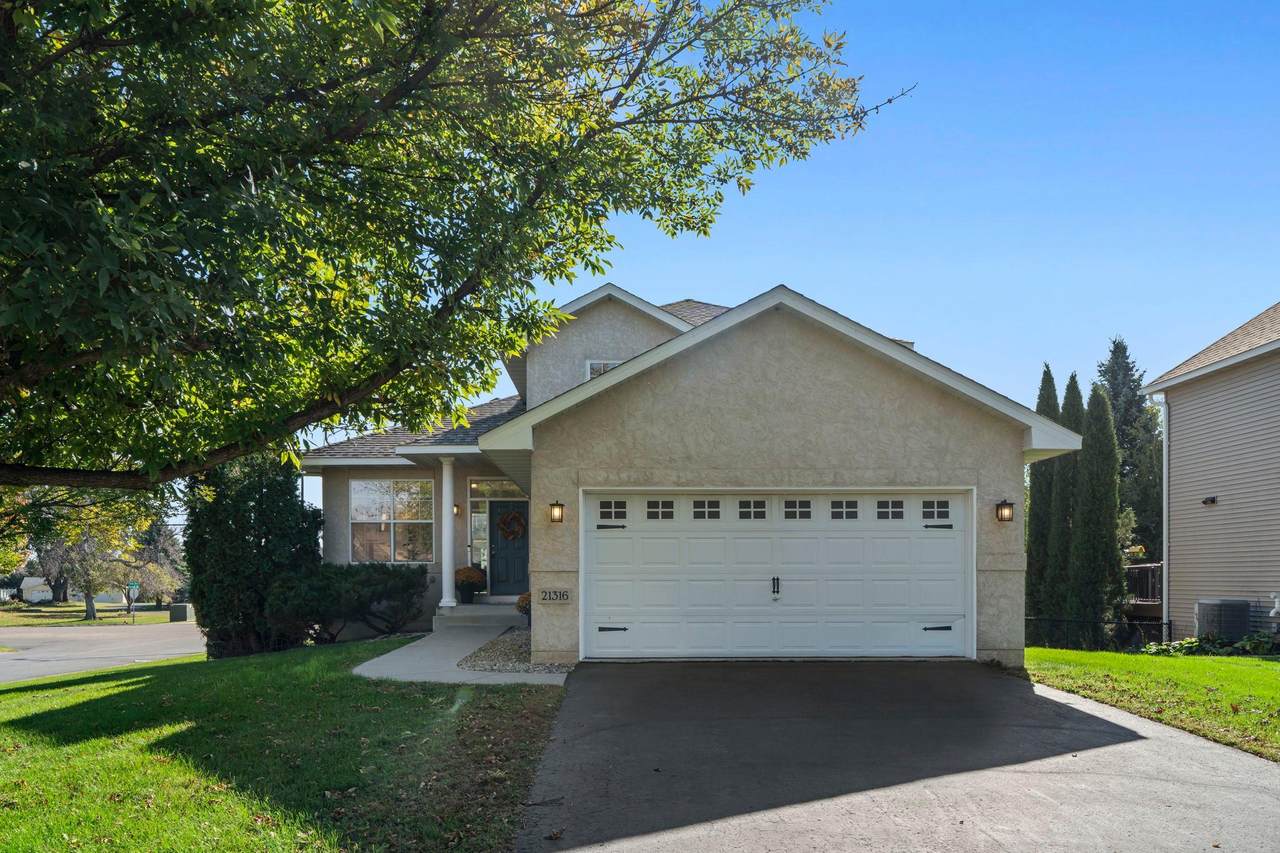 21316 Idaho Avenue - Photo 1