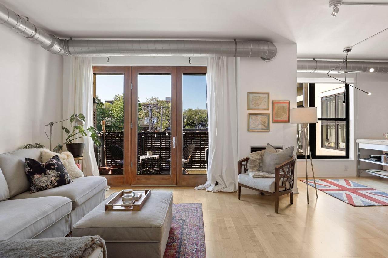 15 Franklin Avenue - Photo 1