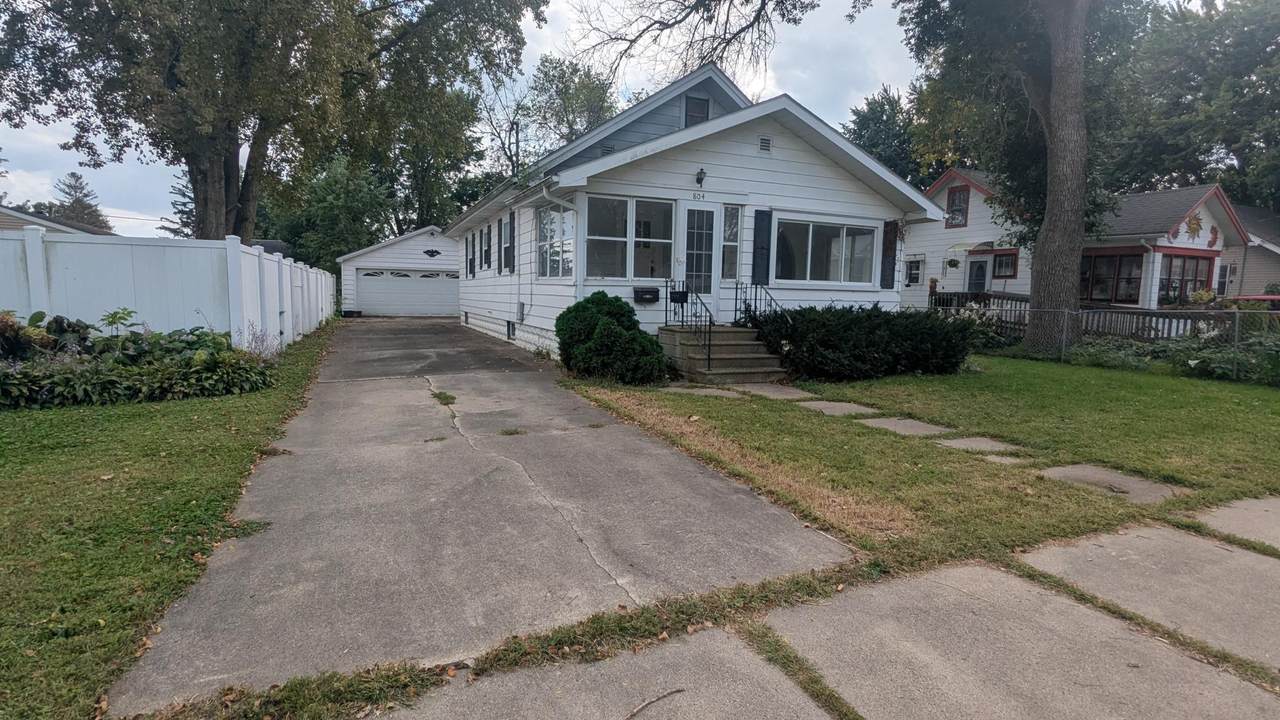 804 8th Avenue - Photo 1