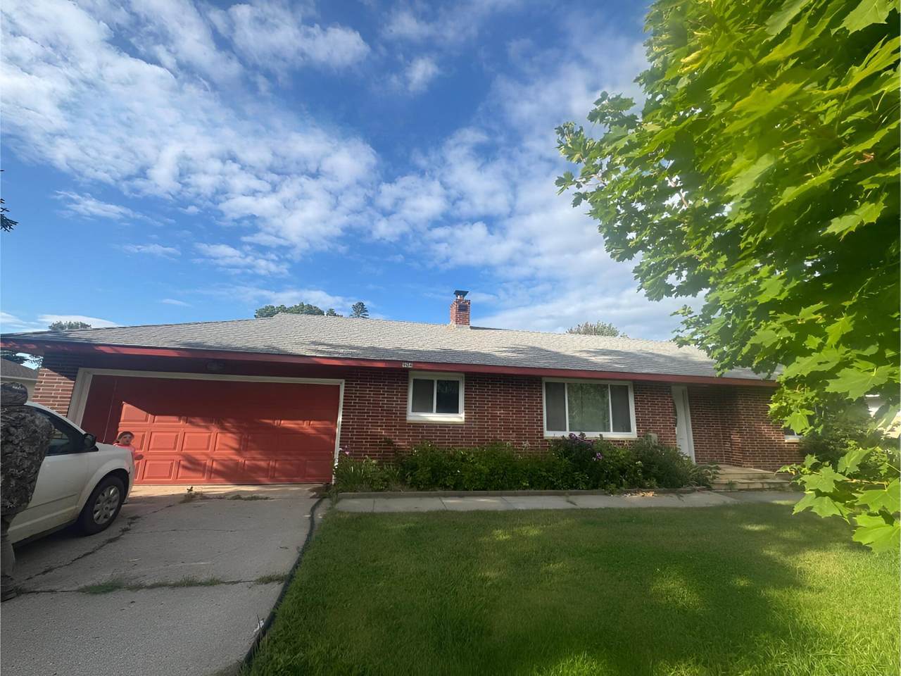 904 5th Avenue - Photo 1