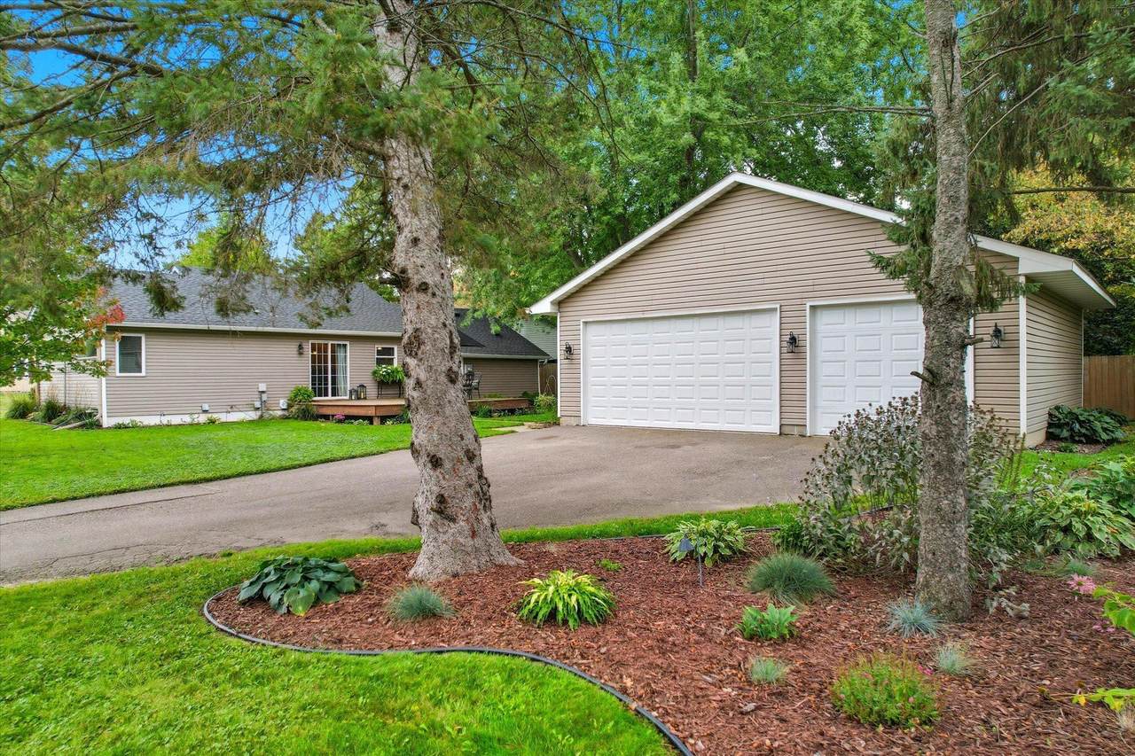 805 8th Street - Photo 1