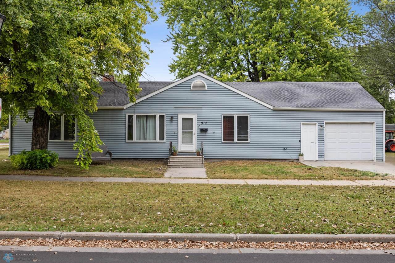 917 14th Avenue - Photo 1