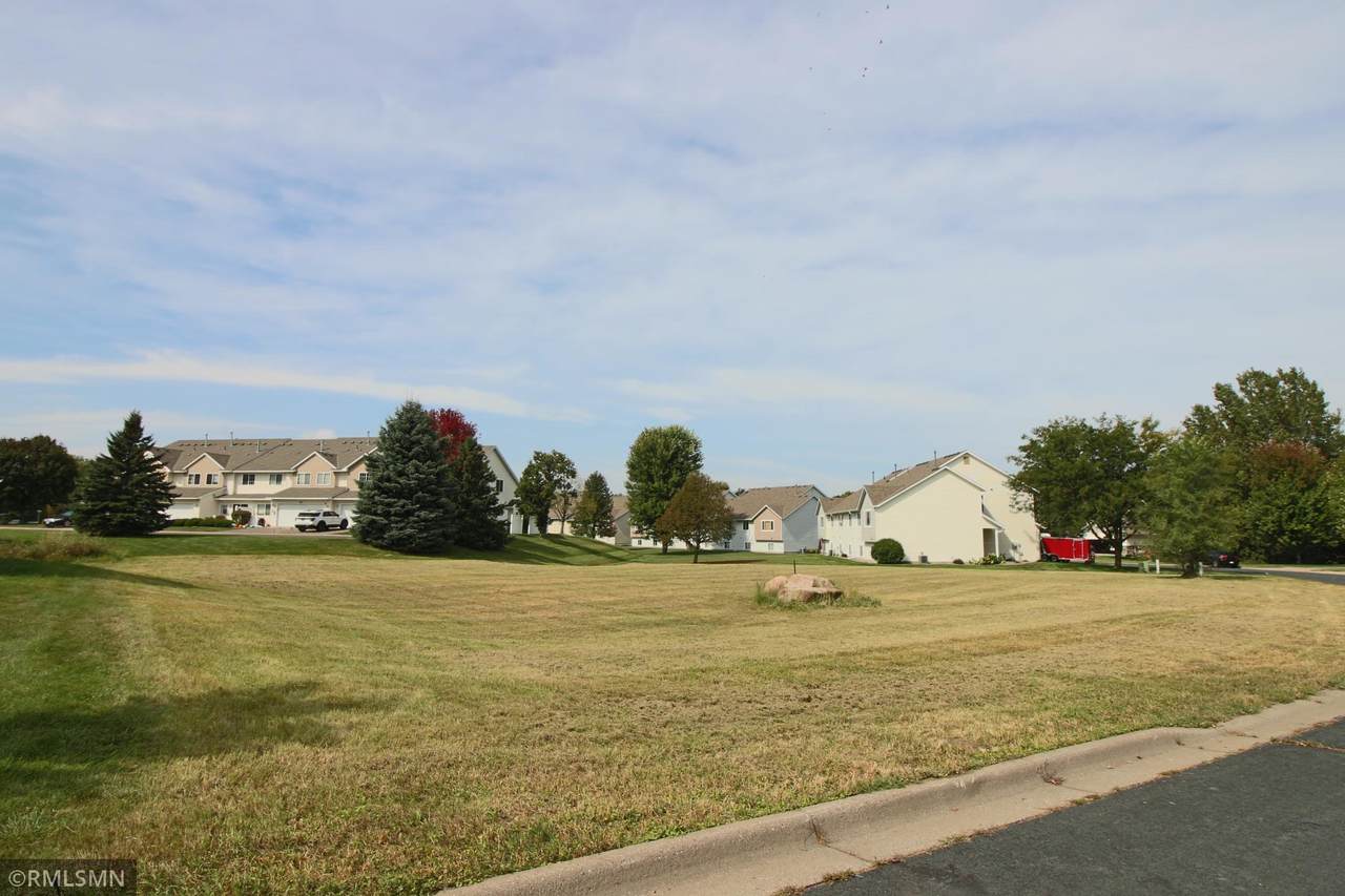 2422 Rushmore Road - Photo 1