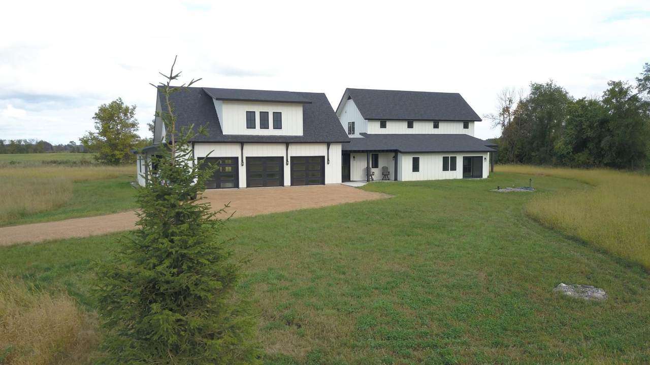 8800 Grace Lane - Photo 1