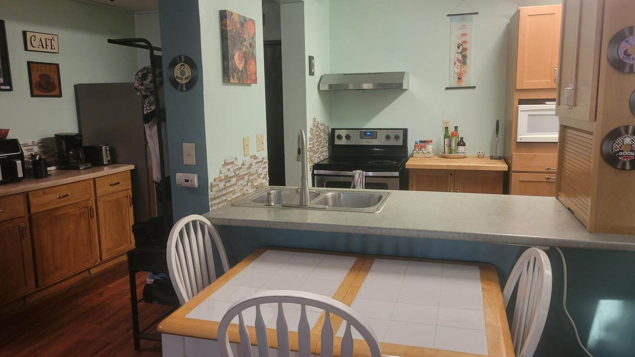 1181 Edgcumbe Road - Photo 1