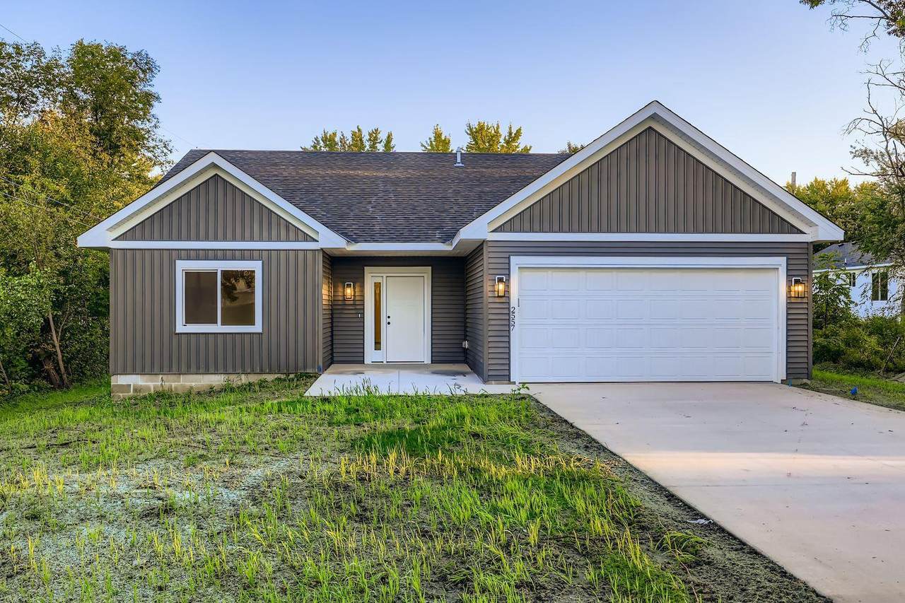 2557 County Rd I - Photo 1