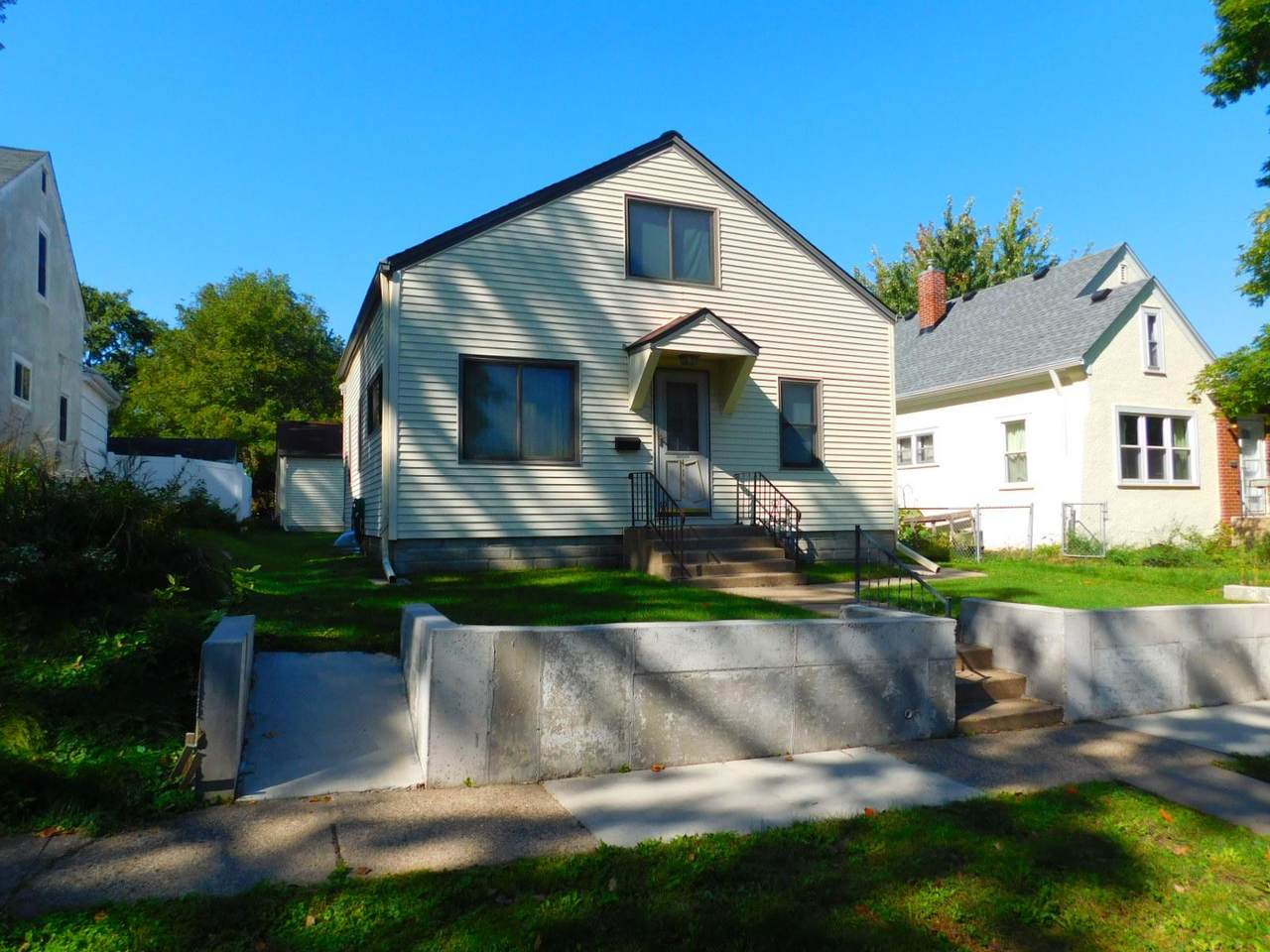4146 Monroe Street - Photo 1