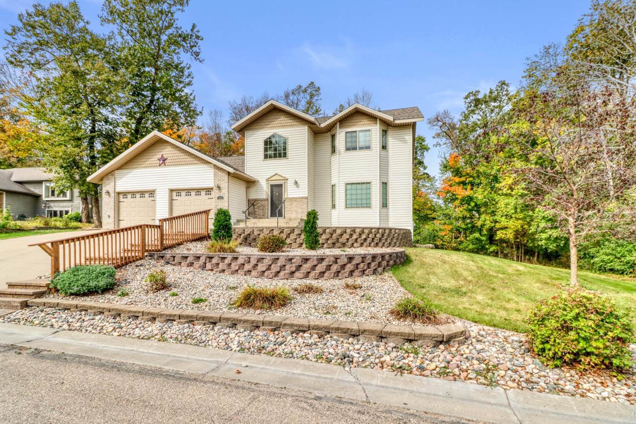 1044 Villa Lane - Photo 1