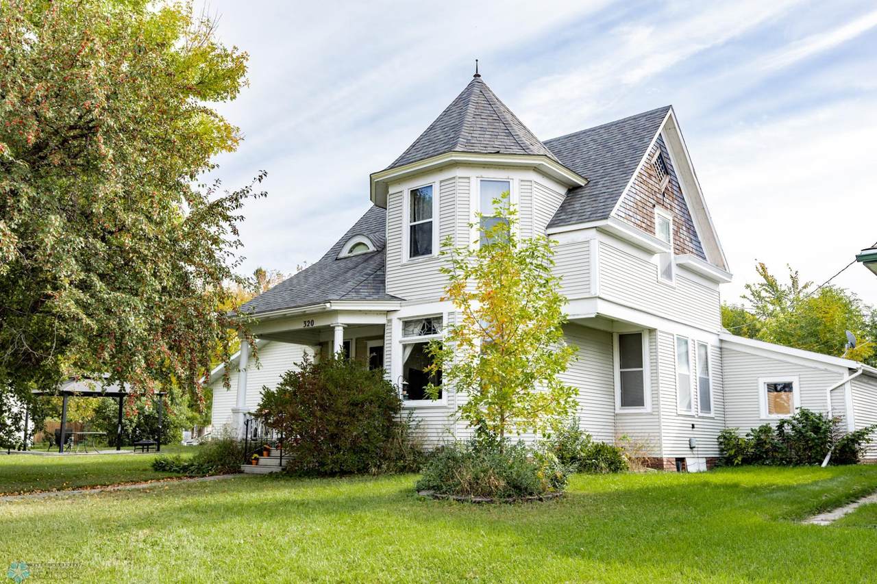 320 Elm Street - Photo 1