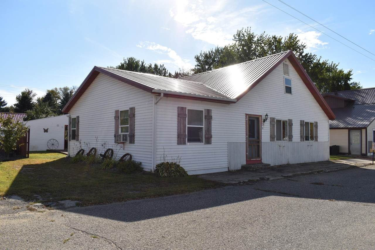 301 Broadway - Photo 1