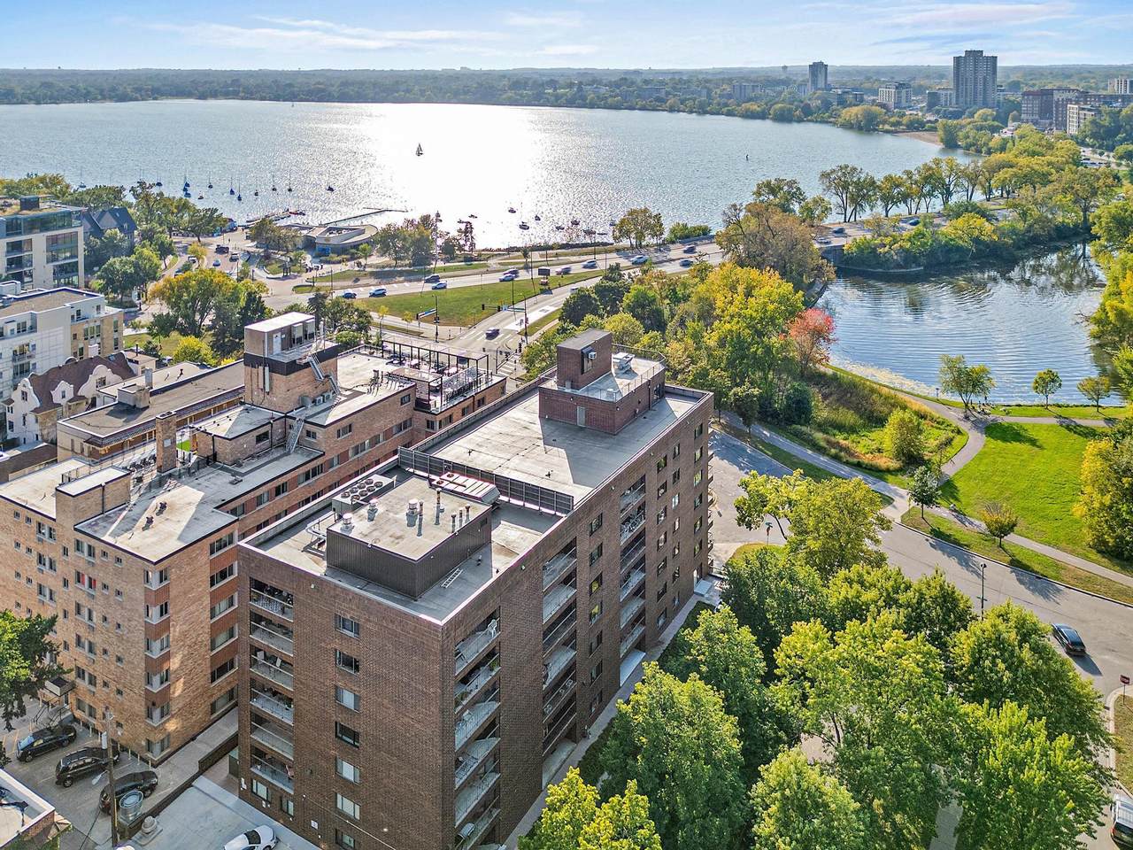 2885 Knox Avenue - Photo 1