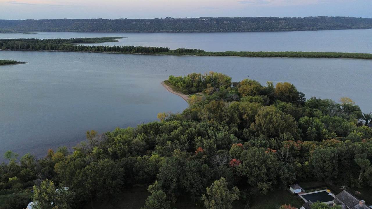 30155 Lakeview Avenue - Photo 1