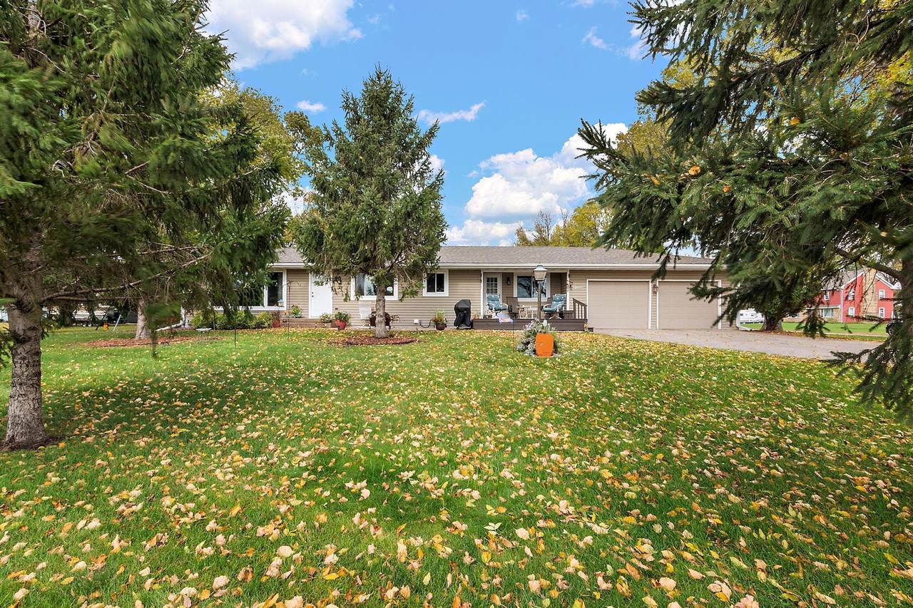 202 4th Street - Photo 1