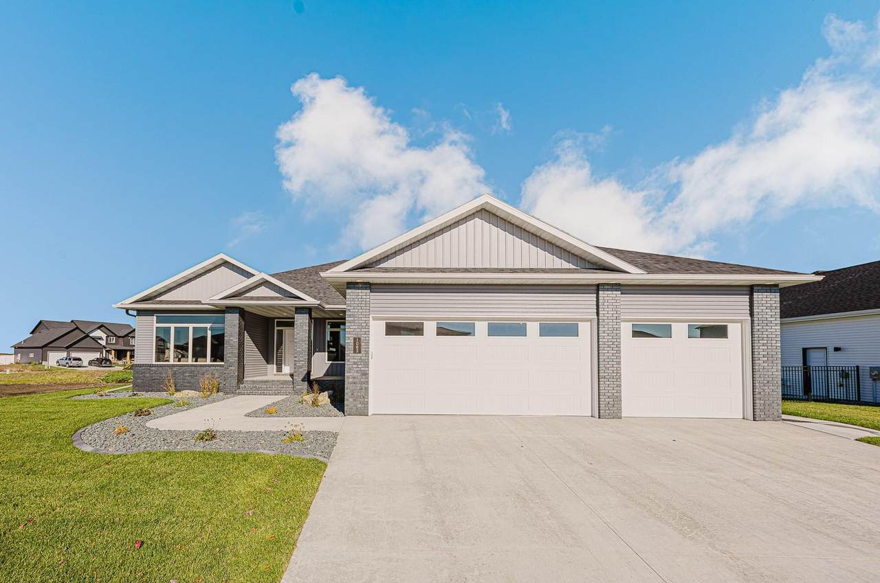 1082 Larkin Lane - Photo 1