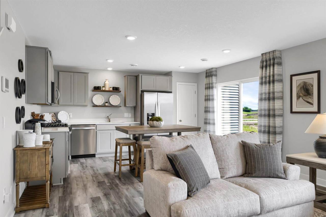 1958 Highview Terrace - Photo 1