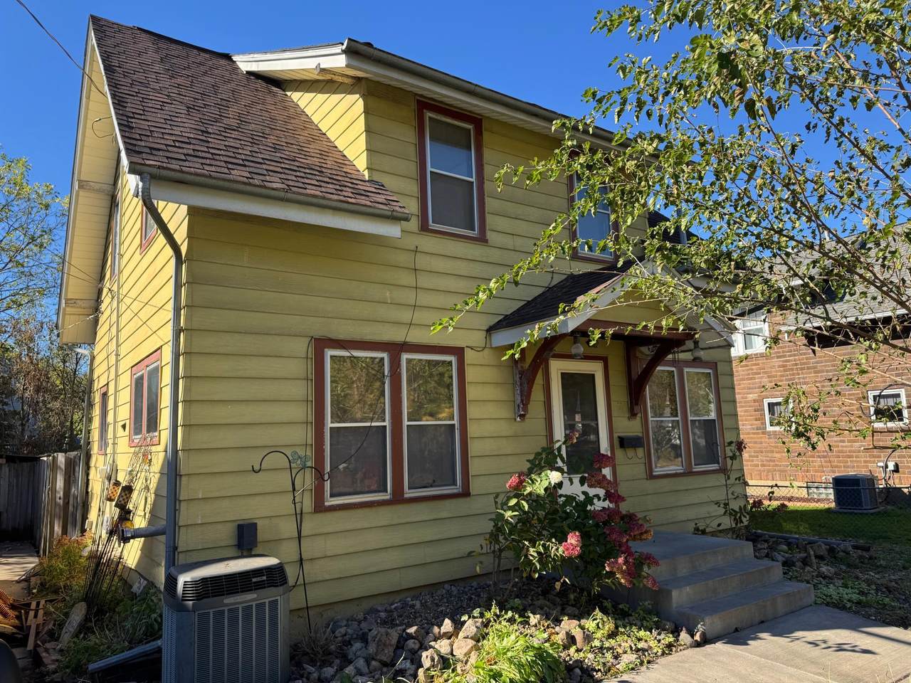 1524 Bush Street - Photo 1