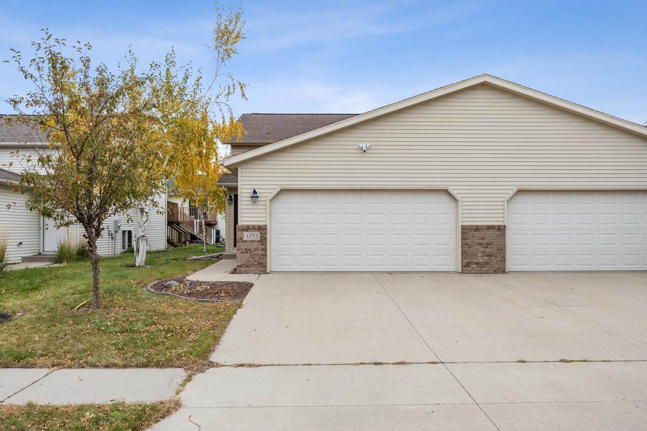 4293 39 1/2 Avenue - Photo 1