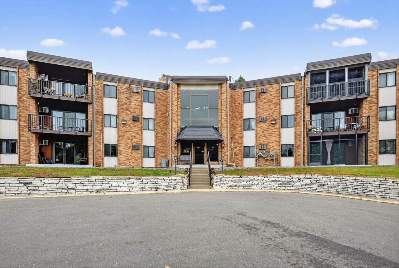 2700 Oxford Street - Photo 1