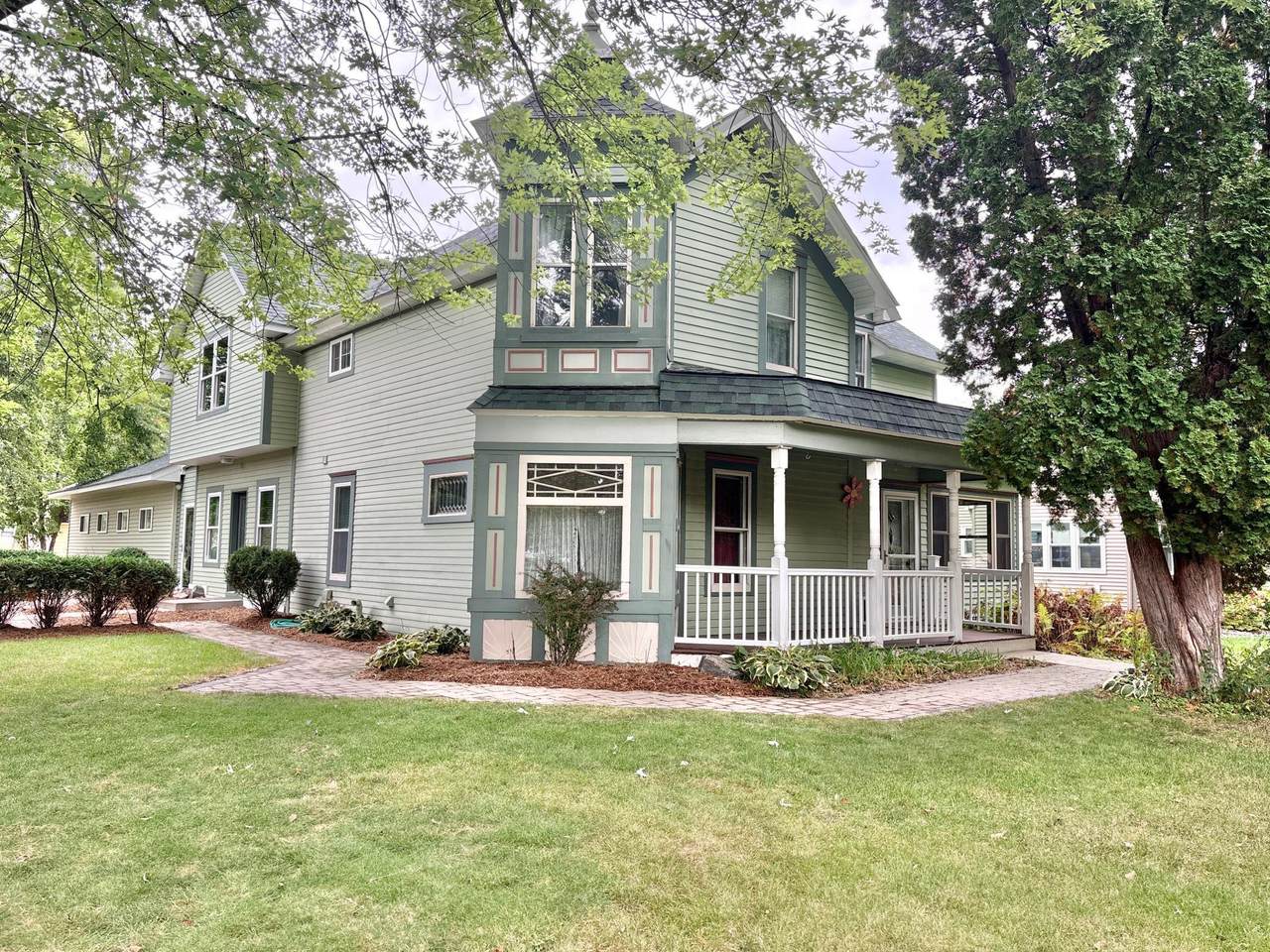 313 Angel Avenue - Photo 1