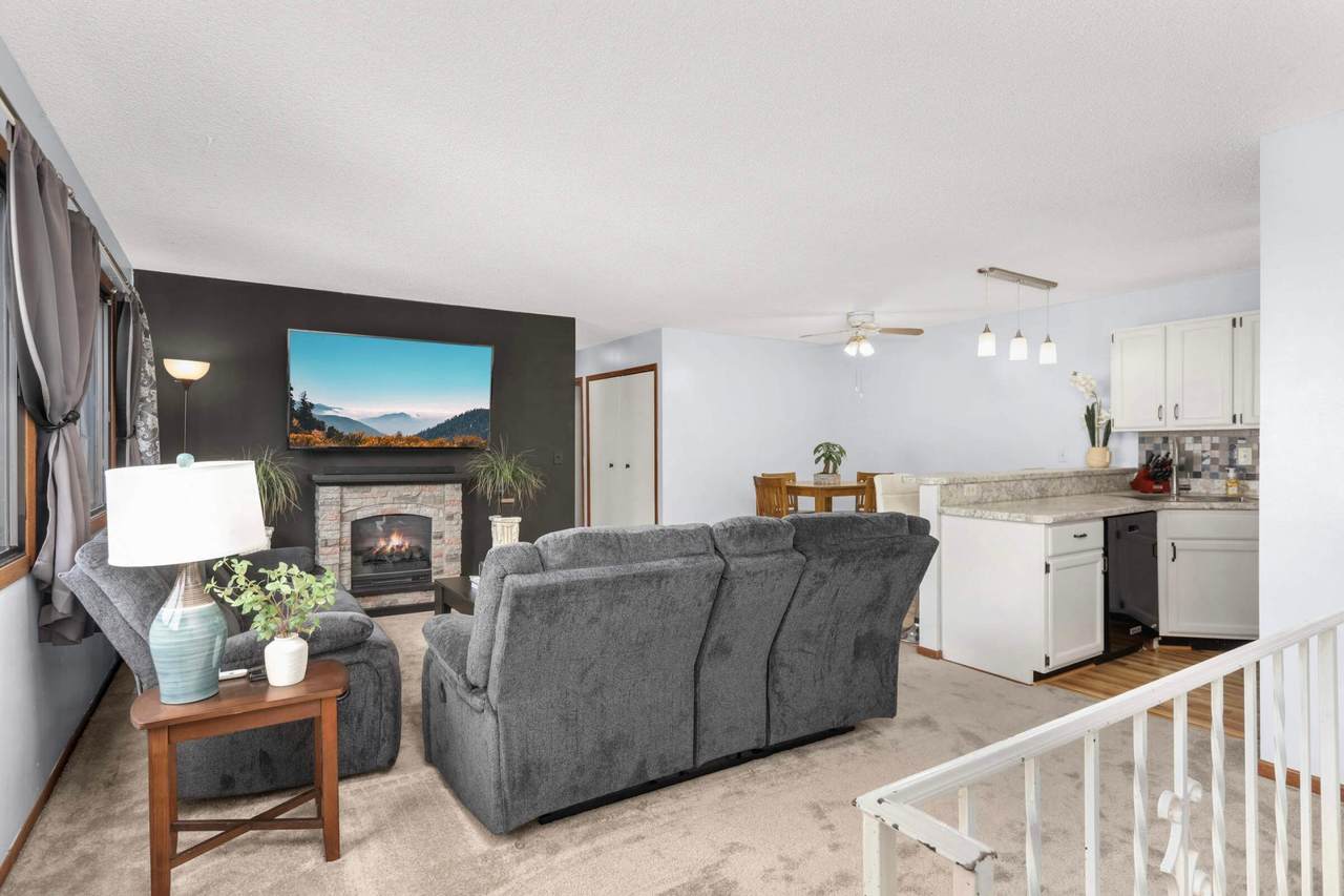 2536 Brookdale Lane - Photo 1