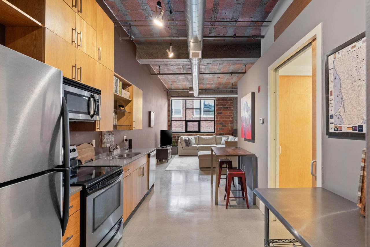 718 Washington Avenue - Photo 1