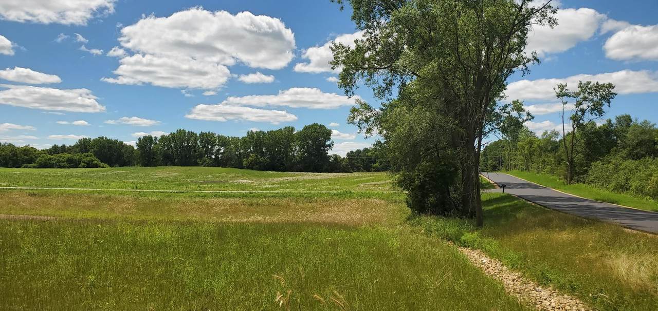 339 144th Avenue - Photo 1