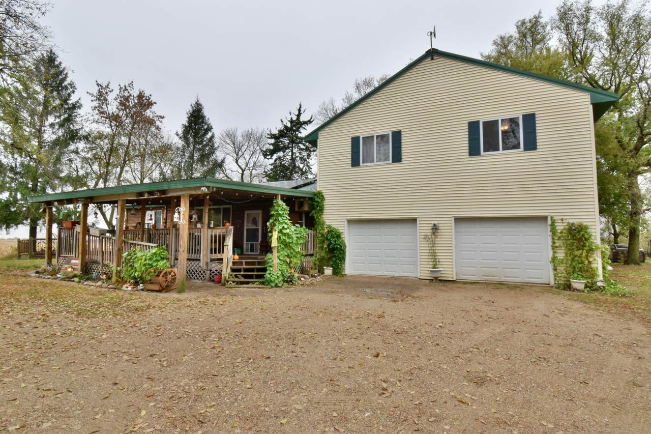 19375 573rd Avenue - Photo 1