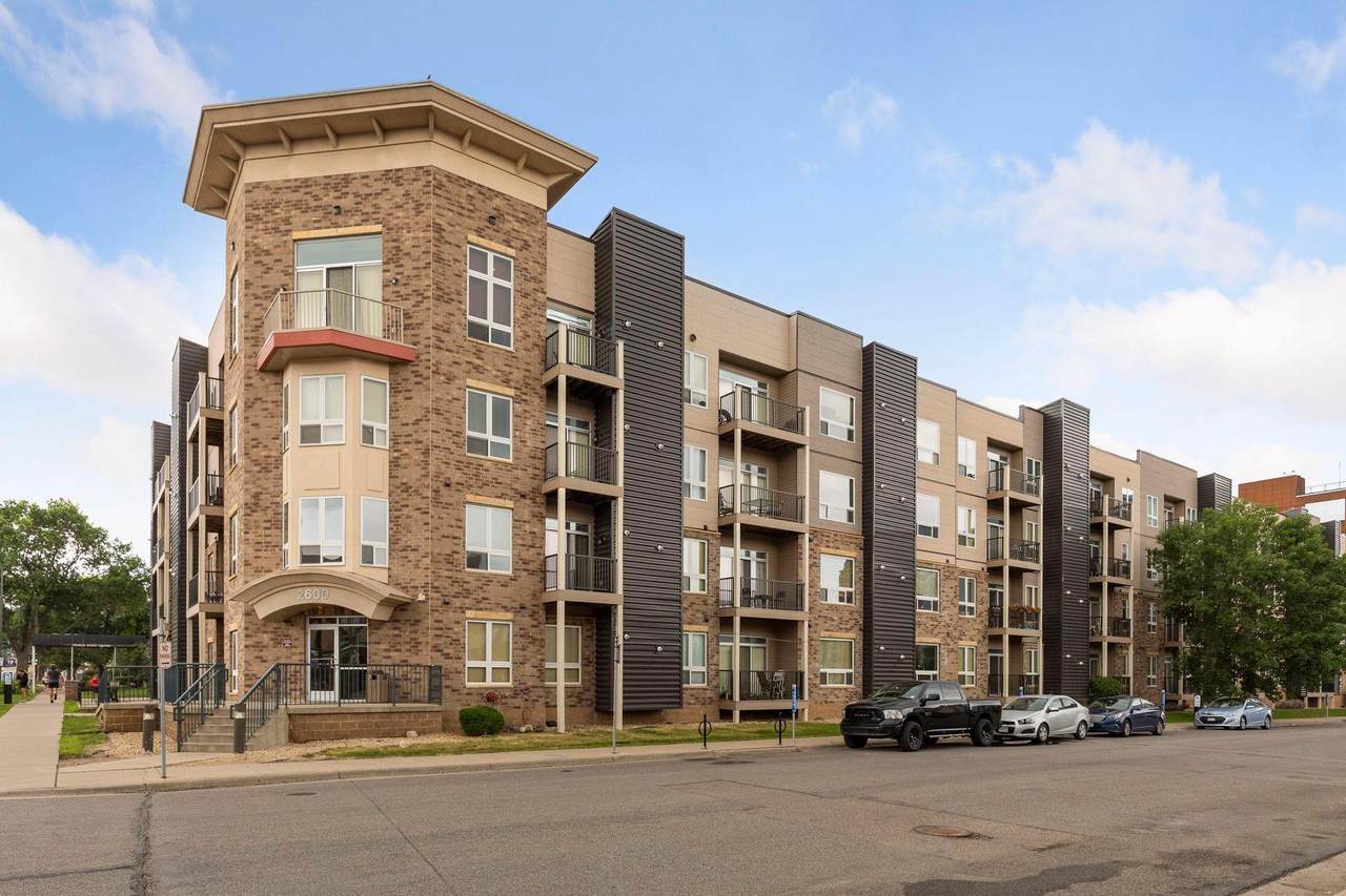 2600 University Avenue - Photo 1