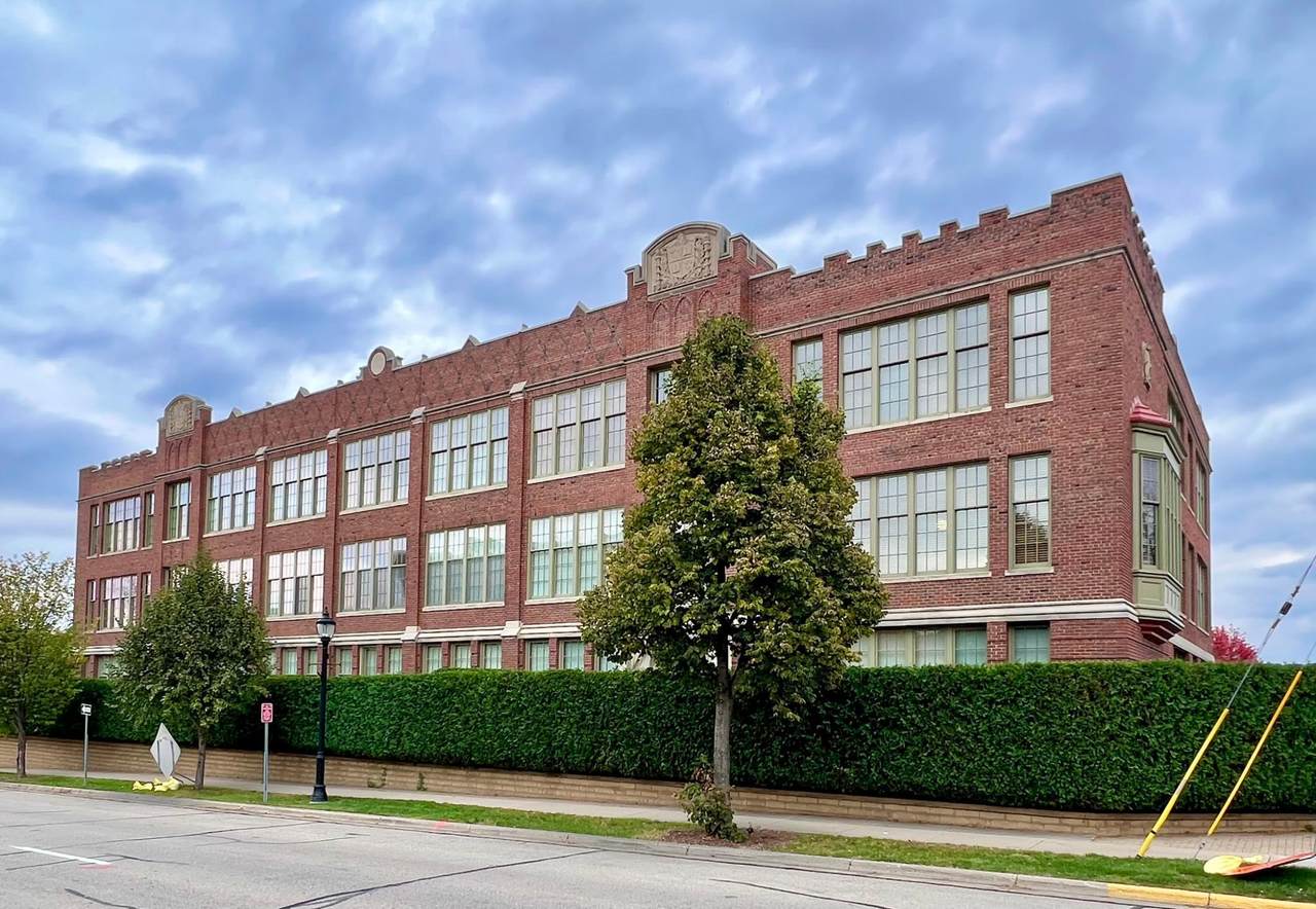 523 East Avenue - Photo 1