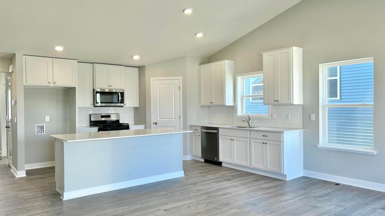 1613 Shasta Drive - Photo 1