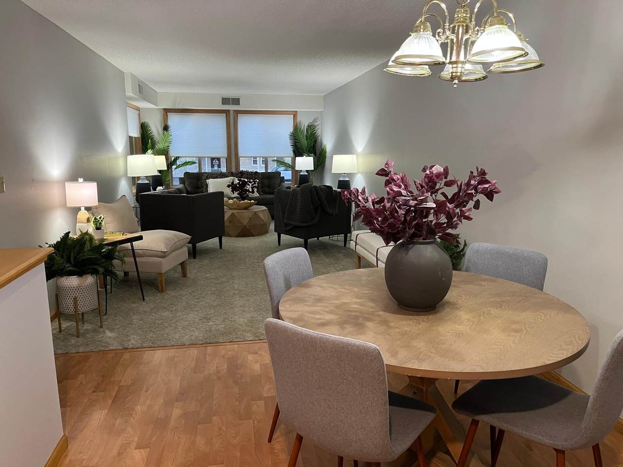 912 Hawthorne Street - Photo 1