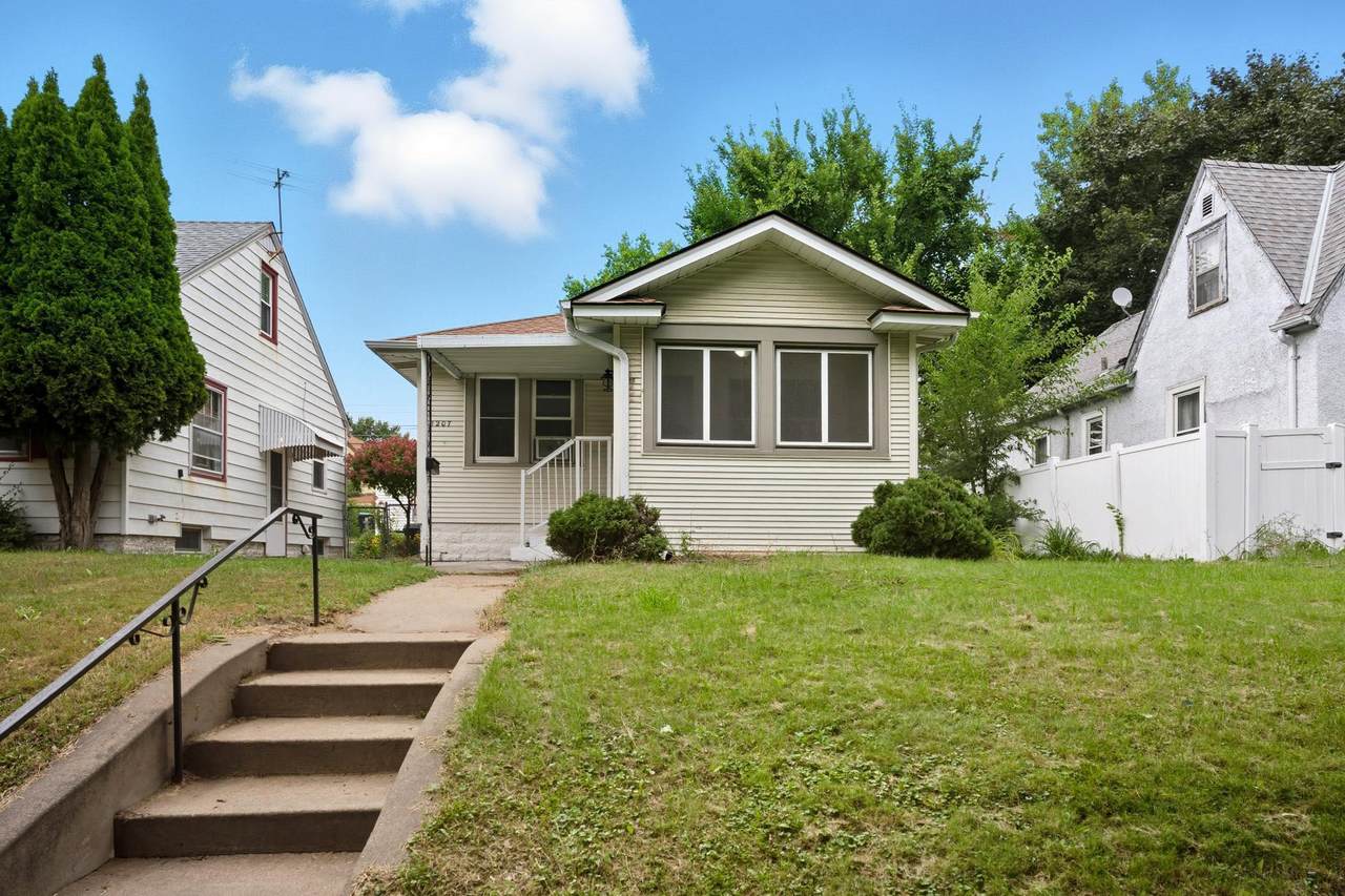 1207 5th Street - Photo 1