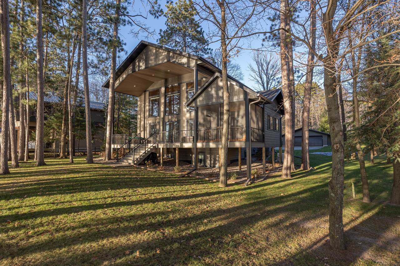 197 Broadwater Lane - Photo 1