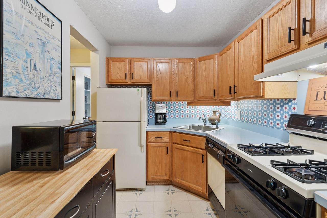 4860 Park Commons Drive - Photo 1