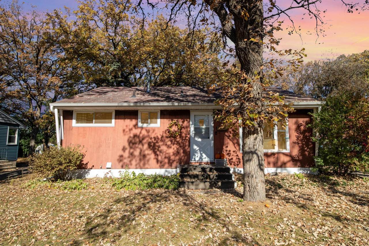 5344 52nd Avenue - Photo 1