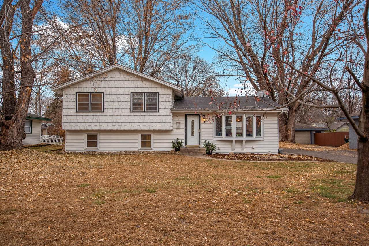 4743 104th Avenue - Photo 1