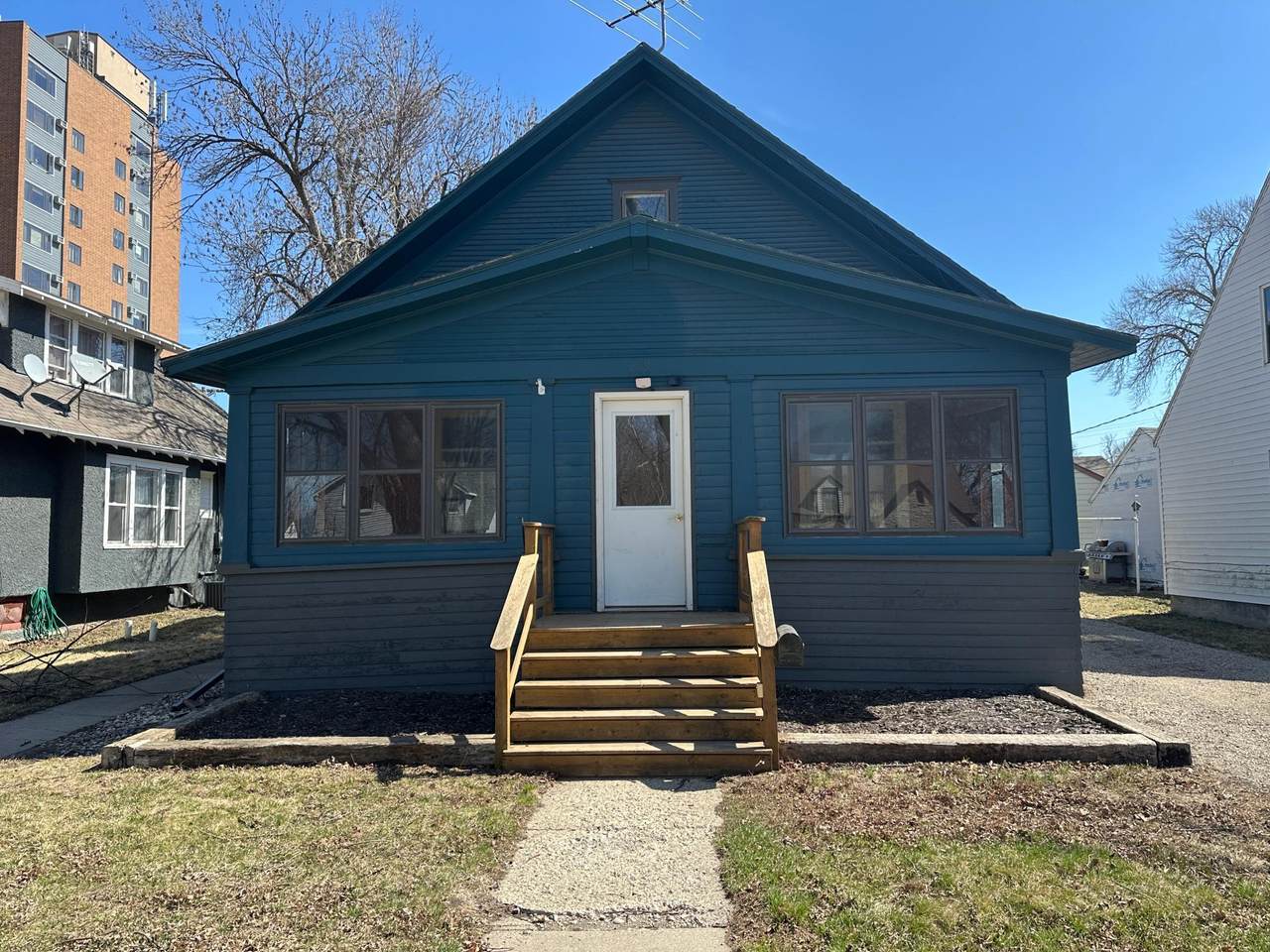 219 3rd Avenue - Photo 1