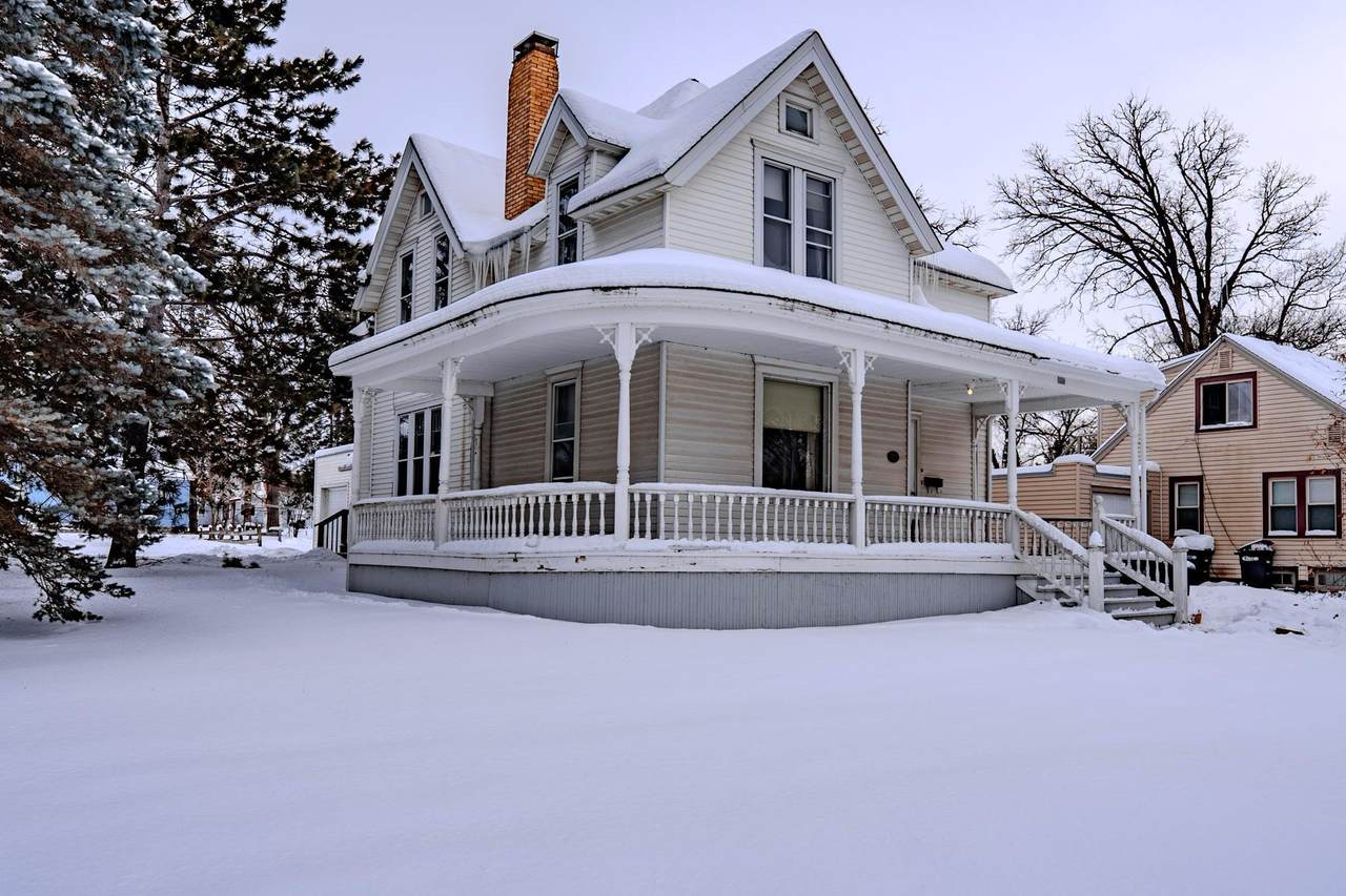 114 7th Street - Photo 1