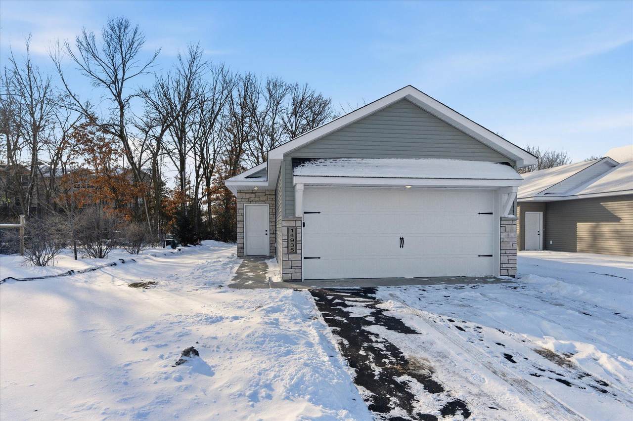 14935 117th Street - Photo 1
