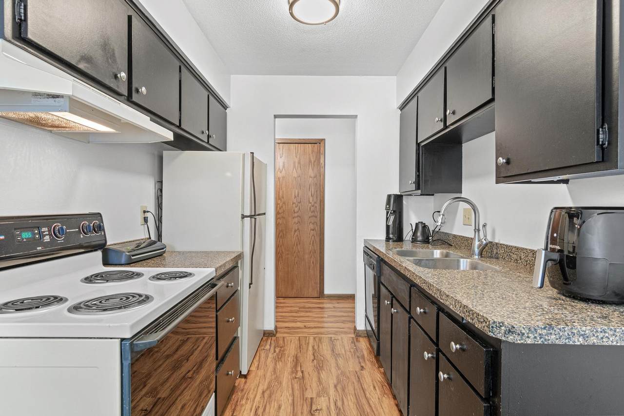 807 11th Avenue - Photo 1