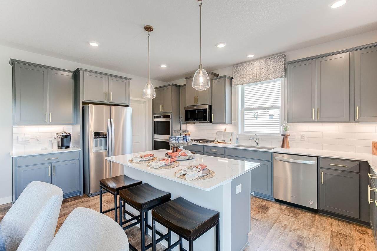 1733 Oak Creek Pass - Photo 1