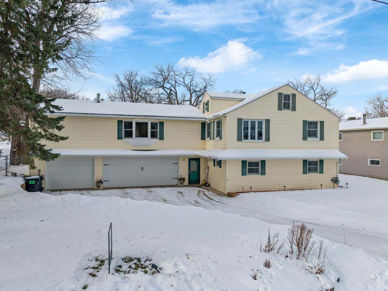 425 19th Avenue - Photo 1